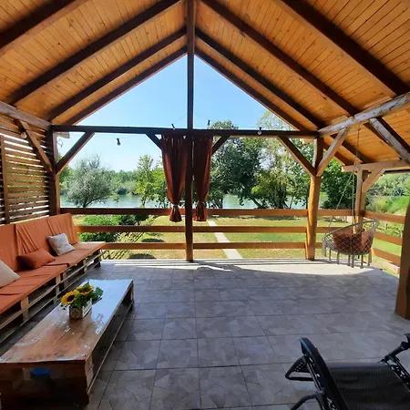 Brvnara Bata - Vikendica Na Drini Lipnicki Sor